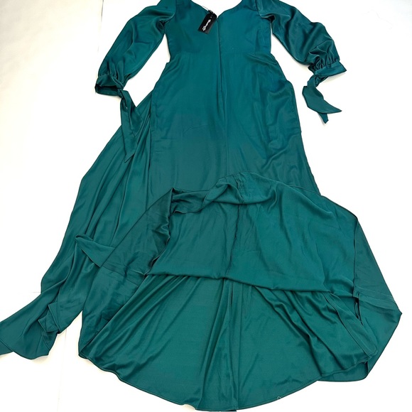 CINDERELLA DIVINE EMERALD GREEN SATIN PLUNGING V-NECK DRAPED LONG DRESS NWT Sz14 - Picture 9 of 14